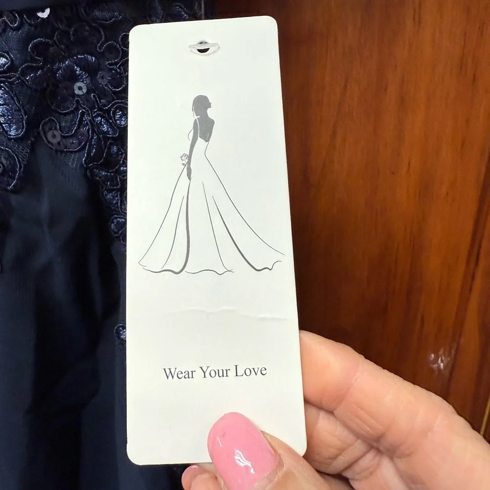 Elegant Navy Blue Evening Dress perfect for mother of bride or groom! - Picture 5 of 10